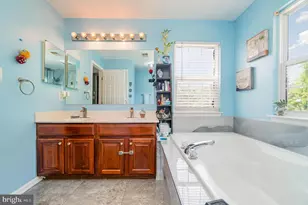 17616 Chisholm Ln, Dumfries, VA 22026 - Photo 17