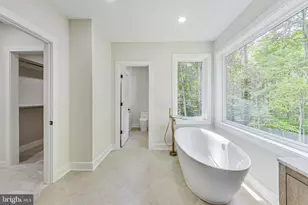 6634 Davis Ford Rd, Manassas, VA 20111 - Photo 37