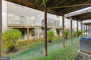 4511 Potomac Highlands Cir, Triangle, VA 22172 - Photo 15