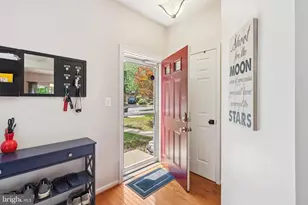 2610 Grayton Ln, Woodbridge, VA 22191 - Photo 3