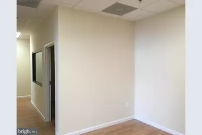 11441 Robertson Drive #201, Manassas, VA 20109 - Photo 5