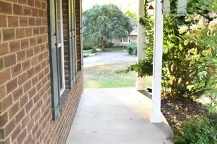 12107 Fort Craig Dr, Woodbridge, VA 22192 - Photo 11