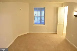 12107 Fort Craig Dr, Woodbridge, VA 22192 - Photo 49