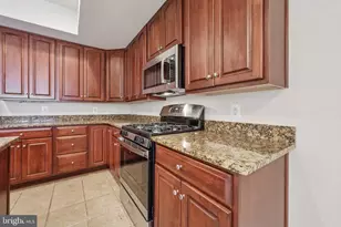 2246 Margraf Cir, Woodbridge, VA 22191 - Photo 7