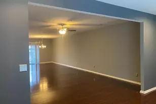 8049 Crescent Park Dr, Gainesville, VA 20155 - Photo 9