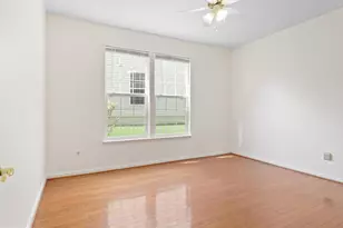 17251 Four Seasons Dr, Dumfries, VA 22025 - Photo 33