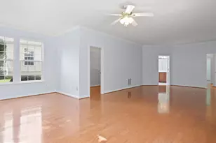 17251 Four Seasons Dr, Dumfries, VA 22025 - Photo 27