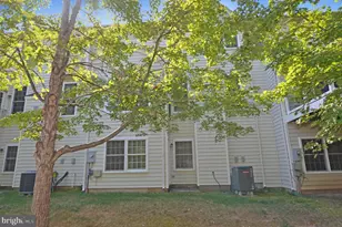 5636 Arrowfield Terrace, Haymarket, VA 20169 - Photo 3