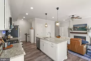 1317 Rail Stop Dr, Woodbridge, VA 22191 - Photo 13