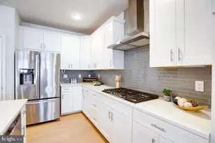 6868 Moonstone Peony Ln, Haymarket, VA 20169 - Photo 5