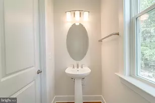 8701 Maple Springs Pl, Manassas, VA 20112 - Photo 17