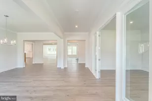 8701 Maple Springs Pl, Manassas, VA 20112 - Photo 15