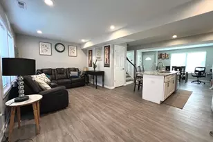 1344 Redbud Ct, Woodbridge, VA 22191 - Photo 5