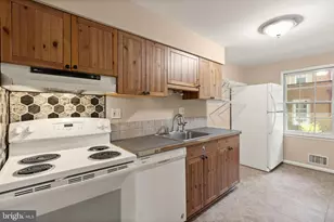 13143 Putnam Cir, Woodbridge, VA 22191 - Photo 9