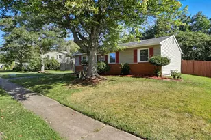 13203 Haddock Rd, Woodbridge, VA 22193 - Photo 3