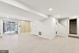 11977 William and Mary Cir, Woodbridge, VA 22192 - Photo 35