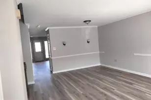 16804 Winston Ln, Woodbridge, VA 22191 - Photo 3