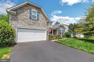 18776 Pier Trail Dr, Triangle, VA 22172 - Photo 3