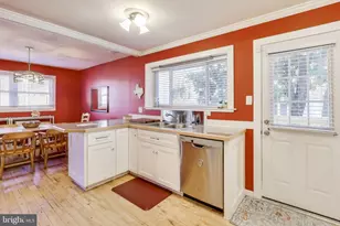 2947 Harding Ct, Woodbridge, VA 22192 - Photo 9