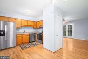 19007 Red Oak Ln, Triangle, VA 22172 - Photo 11