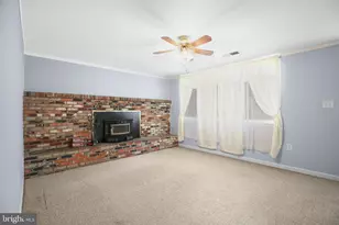 19007 Red Oak Ln, Triangle, VA 22172 - Photo 3