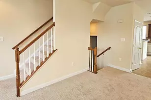 725 Chevington Ct, Woodbridge, VA 22191 - Photo 13