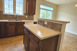 725 Chevington Ct, Woodbridge, VA 22191 - Photo 19