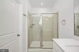 2518 Neabsco Common Pl, Woodbridge, VA 22191 - Photo 31