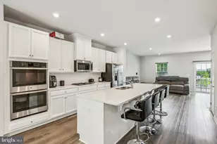 4527 Dl Crk Wy, Woodbridge, VA 22193 - Photo 3