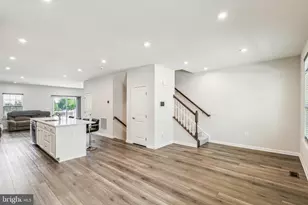 4527 Dl Crk Wy, Woodbridge, VA 22193 - Photo 5