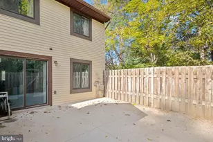 2549 Fox Ridge Ct, Woodbridge, VA 22192 - Photo 25