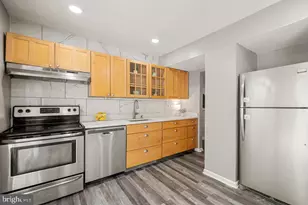 2549 Fox Ridge Ct, Woodbridge, VA 22192 - Photo 9