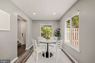 2549 Fox Ridge Ct, Woodbridge, VA 22192 - Photo 11