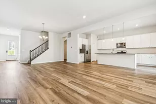 17815 Woods Overlook Dr, Dumfries, VA 22026 - Photo 7