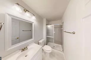 12199 Chaucer Ln, Woodbridge, VA 22192 - Photo 7