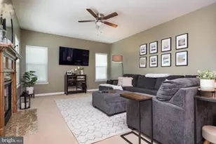 13724 Hastenbeck Dr, Gainesville, VA 20155 - Photo 15