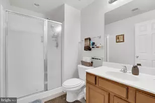 5554 Barnes Ln, Woodbridge, VA 22193 - Photo 7