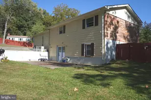 13304 Hardy Ct, Woodbridge, VA 22193 - Photo 17