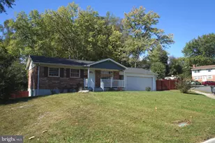 13304 Hardy Ct, Woodbridge, VA 22193 - Photo 3