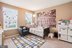 6804 Bryson Cir, Haymarket, VA 20169 - Photo 17