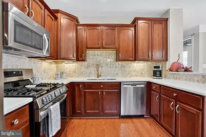 7065 Heritage Hunt Drive #203, Gainesville, VA 20155 - Photo 15