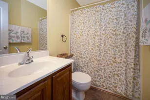 2728 Brier Pond Cir, Woodbridge, VA 22191 - Photo 33