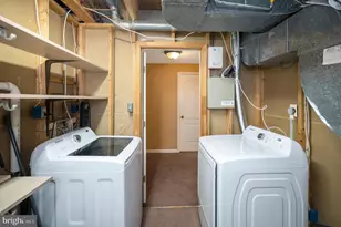 2728 Brier Pond Cir, Woodbridge, VA 22191 - Photo 39