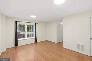 15663 Viewpoint Cir, Dumfries, VA 22025 - Photo 11