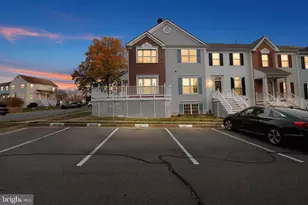 15663 Viewpoint Cir, Dumfries, VA 22025 - Photo 1