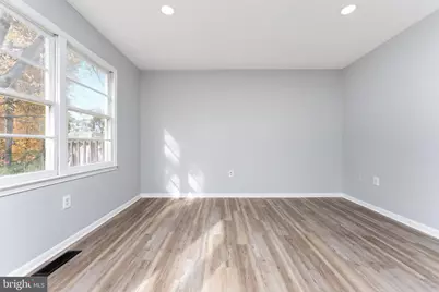 12346 Woodlawn Court, Woodbridge, VA 22192 - Photo 7