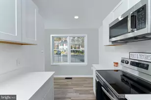 12346 Woodlawn Ct, Woodbridge, VA 22192 - Photo 5