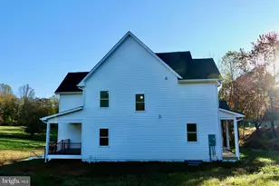 8028 Pinnacle Ridge Dr, Manassas, VA 20112 - Photo 3