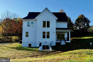 8028 Pinnacle Ridge Dr, Manassas, VA 20112 - Photo 5