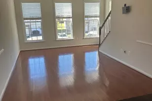 15715 John Diskin Cir, Woodbridge, VA 22191 - Photo 17